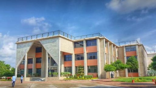 Ganpat University MBA Admission 2022 | Fee, Syllabus, Last Date